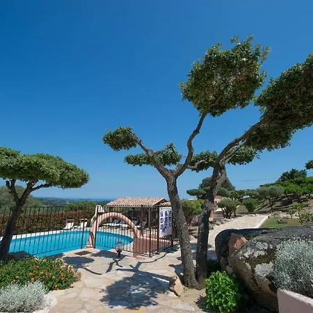 度假居 圣塞巴斯提诺地区酒店